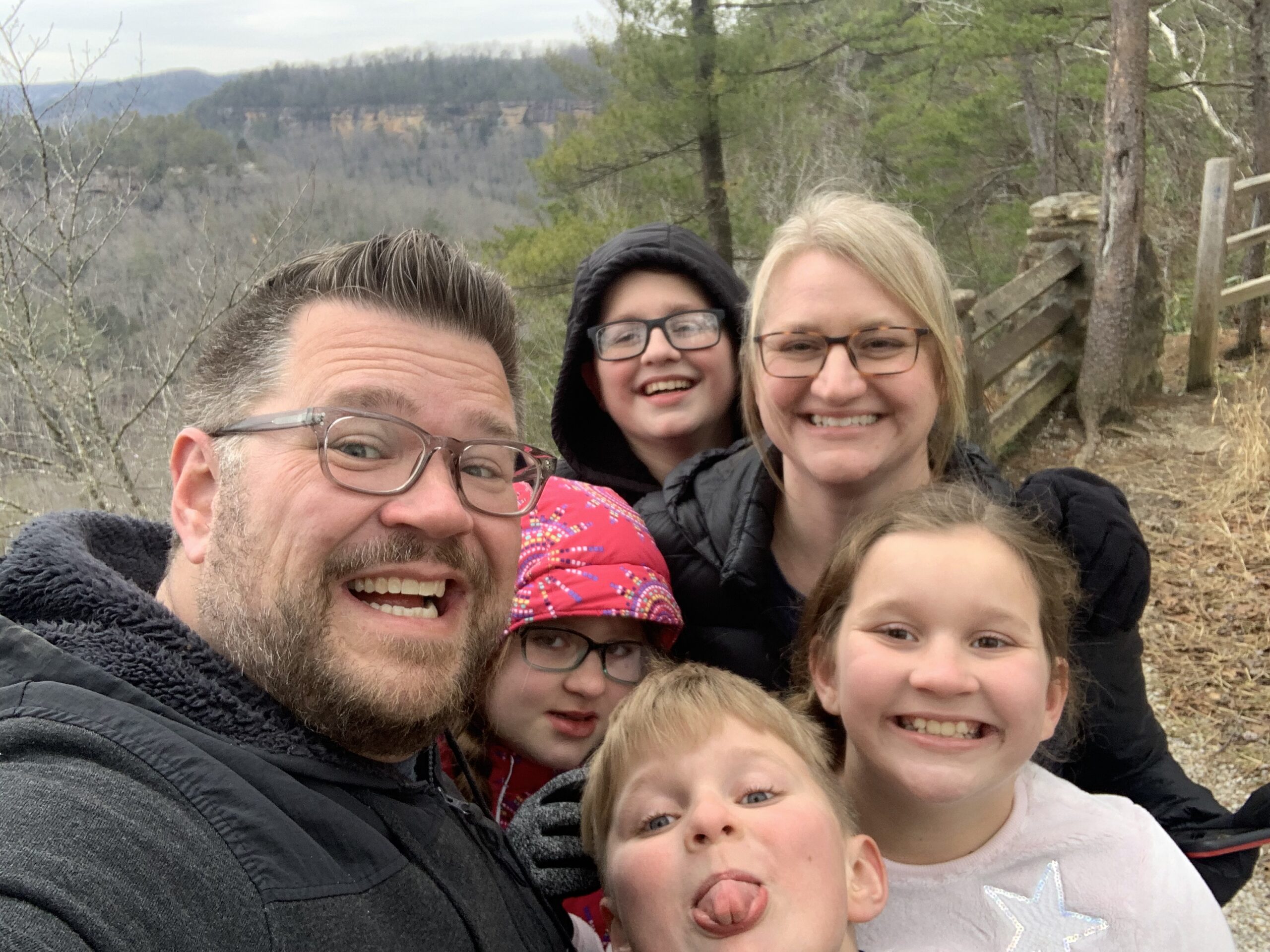 Family selfie hiking in Red River Gorge, KY! Fun adventures and mystery hike experiences in Kentucky.